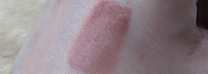 Clarins Velvet Lip Perfector в оттенке 01. Сама естественность