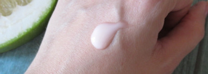 Действие на поры-кратеры. Origins Ginzing Into the Glow Brightening Serum