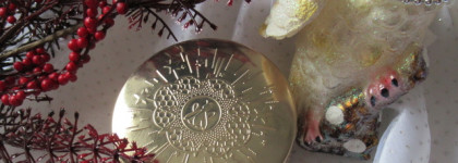 Guerlain Meteorites Golden Bee Light-Revealing Pearls of Powder