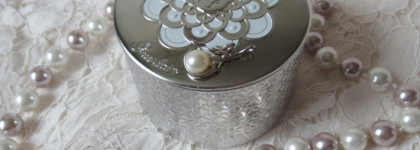 Первые весенние бутоны. Guerlain Meteorites Light-Revealing Pearls of Powder Pearl Glow Spring 2021. Сравнение с другими выпусками