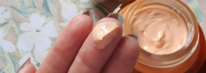 Эффект сливочной подсветки. Clarins Extra-Firming Energy Radiance-boosting wrinkle-control day cream