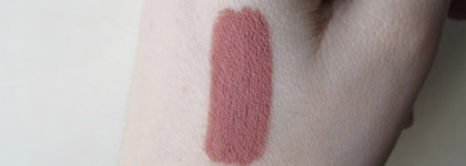 Почему пудровые помады на пике популярности? MAC Powder Kiss Liquid Lipcolour в оттенке 996 Date-Maker