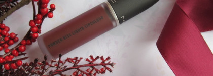 Пудровые темные губы. MAC Powder Kiss Liquid Lipcolour в оттенке 993 Pretty Pleats