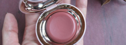 Румяна для тех, кто боится румян. Rare Beauty Stay Vulnerable Melting Blush в оттенке Nearly Neutral