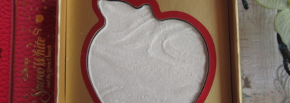 Зеркало, скорей, ответь мне... кто прекрасней всех на свете? I Heart Revolution Snowwhite and the seven dwarfs highlighter