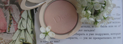 Глазированное покрытие? Dior Forever Couture Luminizer Intense Highlighting Powder Long Wear & Comfort в оттенке 02 Pink Glow