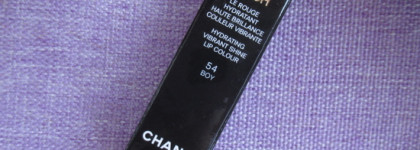Любителям невесомых помад: Chanel Rouge Coco Flash Hydrating Vibrant Shine Lip Colour 54 Boy