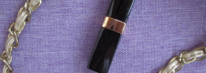 Любителям невесомых помад: Chanel Rouge Coco Flash Hydrating Vibrant Shine Lip Colour 54 Boy