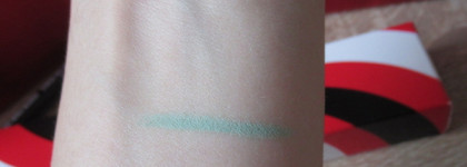 Освежающая мята. MAC Hypnotizing Powerpoint Eye Pencil в оттенке Mistletoe Mint