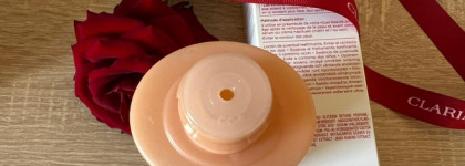 Clarins Extra-Firming Treatment essence