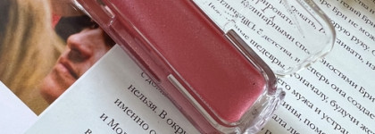 Необычный формат. Клипса с блеском Fenty Gloss Bomb Dip Clip on lip luminizer