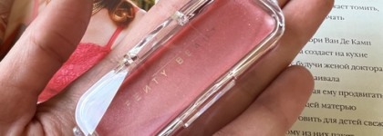 Необычный формат. Клипса с блеском Fenty Gloss Bomb Dip Clip on lip luminizer