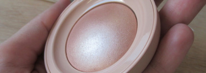 Самый яркий. Rare Beauty Positive Light Silky Touch Highlighter в оттенке Mesmerize