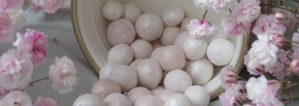 Guerlain Meteorites Light Revealing Pearls of Powder в оттенке 01 Pearly White