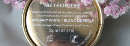 Guerlain Meteorites Light Revealing Pearls of Powder в оттенке 01 Pearly White