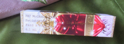 Восторг. Pat Mc Grath Fetisheyes Longwear Liquid Eyeshadow в оттенке Divine Champagne