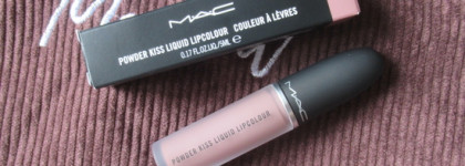 Спорный оттенок. MAC Powder Kiss Liquid Lipcolour в оттенке 950 It's Personal