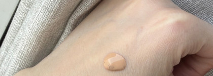 Clarins Double Serum Foundation в оттенке L4N и кисть Clarins Gua-Sha inspired foundation brush