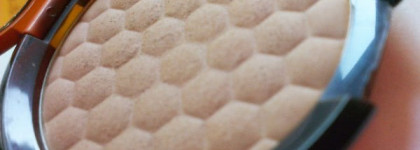 The Body Shop Honey Bronzing Powder #4 deep matte