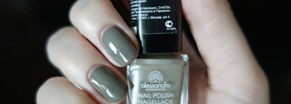 "Ну его в болото!" - Alessandro nail polish nagellack "wild love"