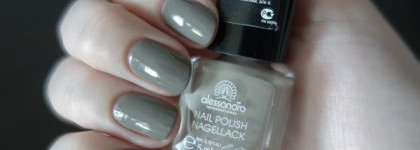 "Ну его в болото!" - Alessandro nail polish nagellack "wild love"