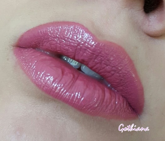 Первая любовь не ржаевеет с Max Factor Lipfinity lip colour в оттенке 055 Sweet