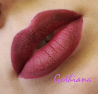 Изысканный бордо Australis Velourlips matte lip cream в оттенке Doo-Bai