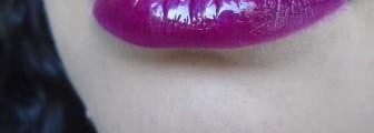 Фиолетовые губы с OCC Lip Tar в оттенке Black Dahila