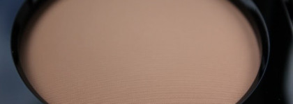 Новинки от Шанель - Chanel Healthy Glow Sheer Powder SPF 15 / PA++ №20 и кисть Chanel Retractable Kabuki Brush