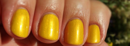 YSL La Laque Long Lasting Nail Laquer #138 Jaune Surrealiste