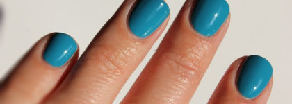 YSL La Laque Long Lasting Nail Laquer #137 Turquoise Utopique