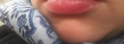 Губная оборона: Shiseido ср-во для полного восст. контура губ  Benefiance, All About Lips от Clinique,  Мягкое отшелуш. ср-во для губ Clarins Multi-Régénérante