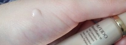 Губная оборона: Shiseido ср-во для полного восст. контура губ  Benefiance, All About Lips от Clinique,  Мягкое отшелуш. ср-во для губ Clarins Multi-Régénérante