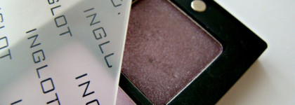 (Не)Большой фиолетовый пост - тени, пигмент и дюралайн от Inglot