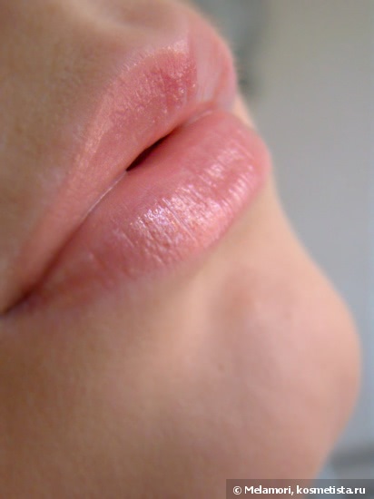 Блеск для губ с эффектом сияния Guerlain Gloss d’Enfer Maxi Shine Intense Colour & Shine Bare Lip Sensation № 461 Pink Clip
