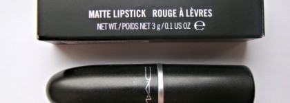 Прекрасная красная. Mac Matte Lipstick  в оттенке Russian Red