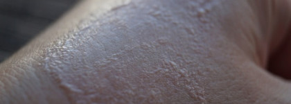 Christian Dior Capture Totale Peeling Lumiere + Valmont Nature By Valmont Reviving With A Biological Scrub