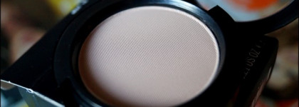 Mac  Powder Blush Next to Skin. Скулы для Белоснежек