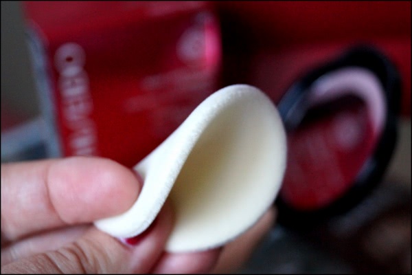 Компактная пудра с полупрозрачной текстурой Shiseido Sheer And Perfect Compact Foundation Spf 15 в оттенке I20