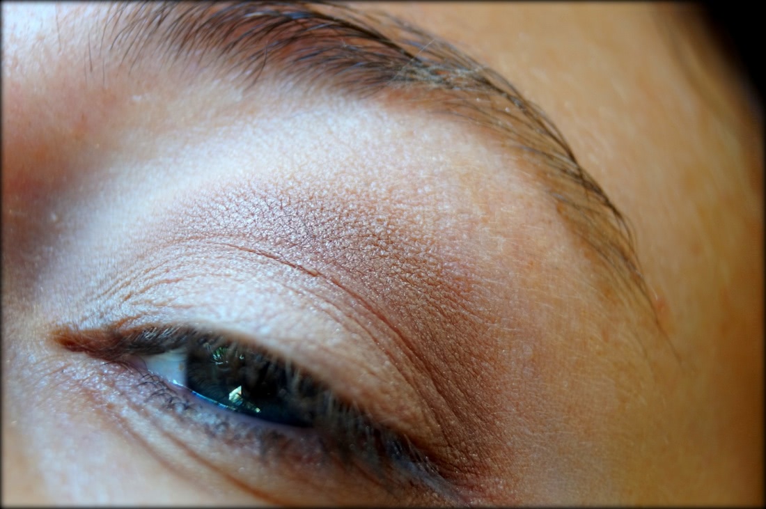 Тени для глаз для естественного макияжа глаз eye reviver thumbnail