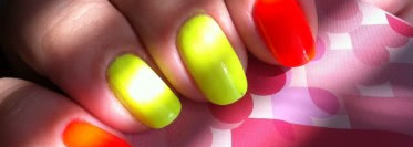 Что может быть ярче или Умная эмаль Frenchi укрепляющий лак с протеином профессиональная серия в оттенках 51 и 49