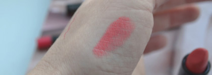 Увлажняющая помада Alvin D'or Adl-5 с нежным перламутровым свечением! Свотч и фото на губах