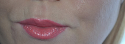 Увлажняющая помада Alvin D'or Adl-5 с нежным перламутровым свечением! Свотч и фото на губах