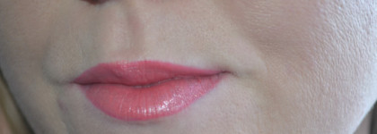 Увлажняющая помада Alvin D'or Adl-5 с нежным перламутровым свечением! Свотч и фото на губах