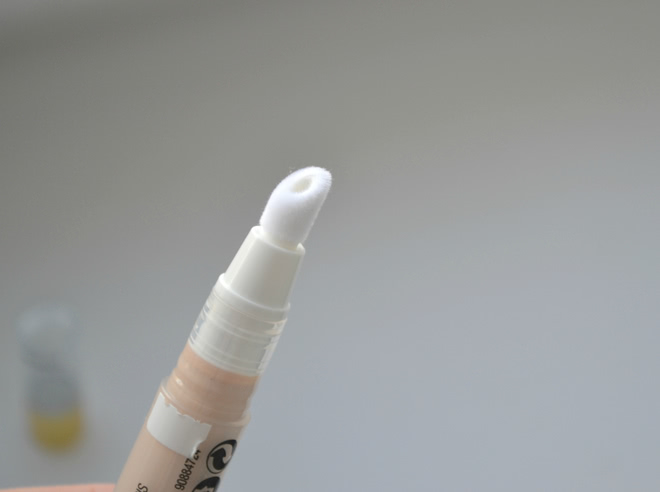 Консилер Max Factor Mastertouch Concealer. Оттенок Ivory 303