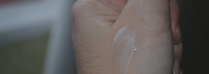 Крем для век Sisbela contorno de ojos. Поведение на сухой коже