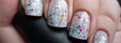 China Glaze It's A Trap-Eze