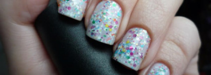 China Glaze It's A Trap-Eze