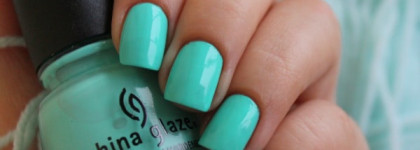 China Glaze Nail Lacquer With Hardeners 1216 Too yacht to handle 81323