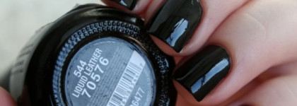 Мой идеальный черный лак China Glaze Nail Lacquer with hardeners 70576 Liquid Leather